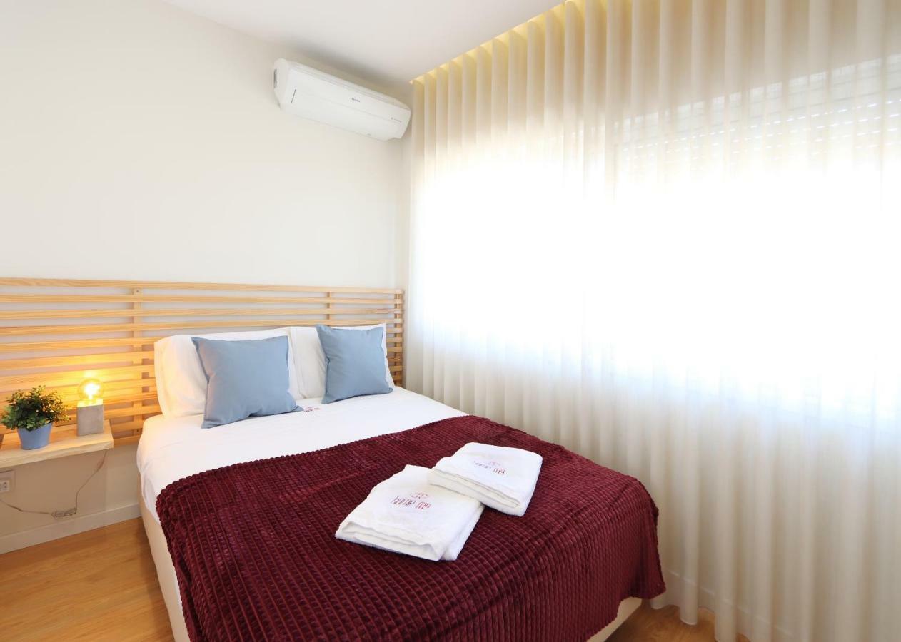 Апартаменты Hm - Living Batalha Square 1 Порту Экстерьер фото