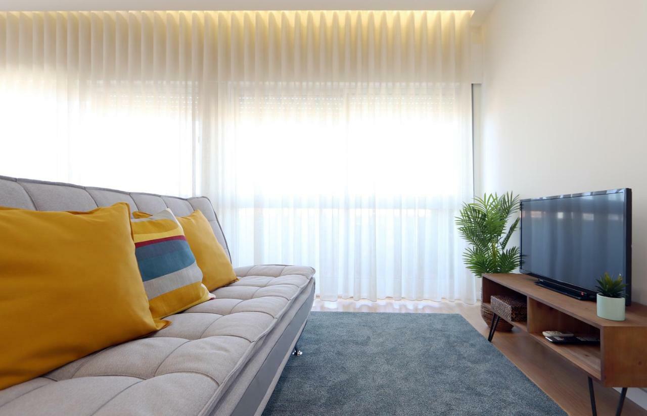 Апартаменты Hm - Living Batalha Square 1 Порту Экстерьер фото